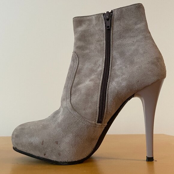 SNG Suede Ankle Boots - Picture 7 of 15
